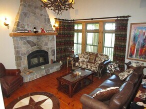 16 Winterberry Hts in Stratton, VT - Building Photo - Building Photo