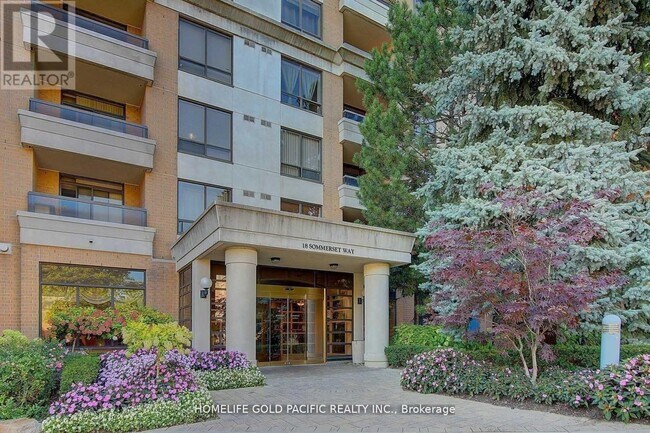 property at 18 Sommerset Way