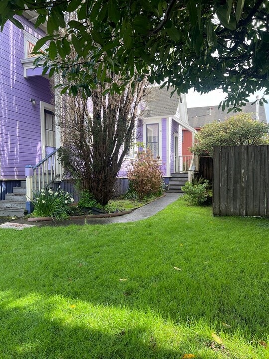 588 H St in Arcata, CA - Building Photo