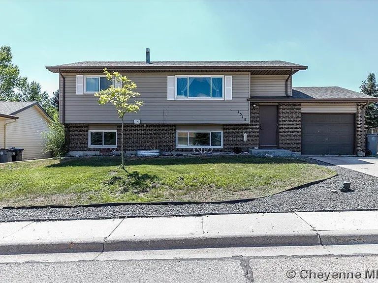4518 Ontario Ave in Cheyenne, WY - Building Photo