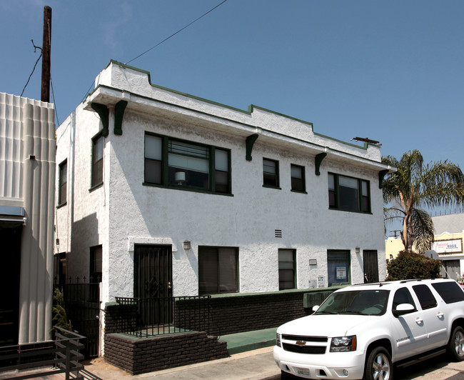 419 Saint Louis Ave in Long Beach, CA - Building Photo - Building Photo