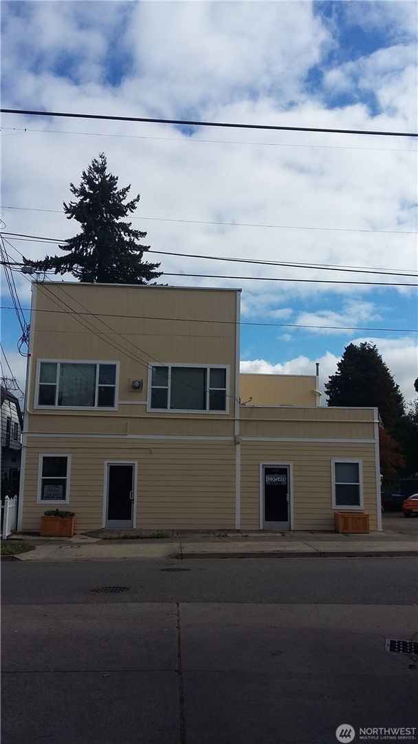 property at 1222 Park Ave