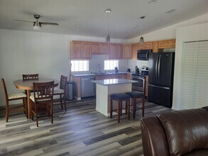 6072 Randan Ct in New Port Richey, FL - Building Photo - Building Photo