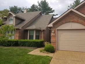 1749 Fairway Dr in Cookeville, TN - Foto de edificio - Building Photo