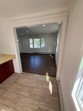 134 Scranton Ave in Lynbrook, NY - Building Photo - Building Photo