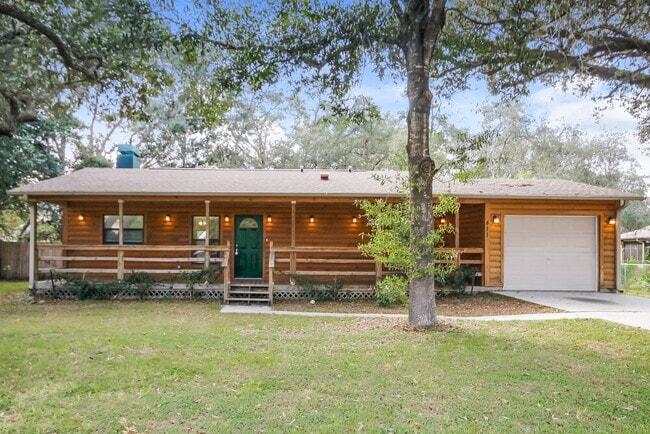 property at 411 Leafy Way Ave