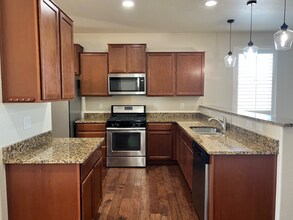 5601 En Joie Pl in Elizabeth, CO - Foto de edificio - Building Photo