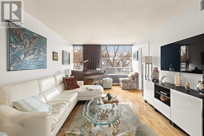1177 Yonge St in Toronto, ON - Building Photo - Building Photo