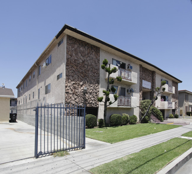 12019 Vanowen St in North Hollywood, CA - Building Photo - Building Photo