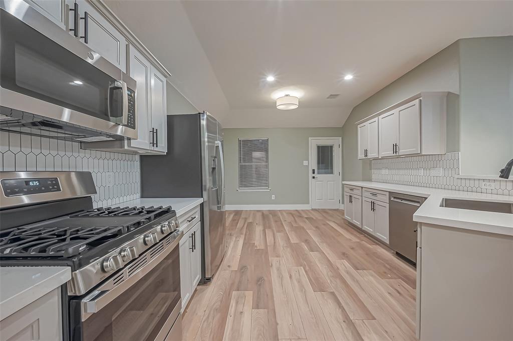 2 Garden Lodge Pl in Spring, TX - Foto de edificio