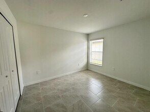 17669 Paradiso Wy in North Fort Myers, FL - Building Photo - Building Photo