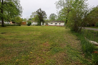 618 Ledford St in Weaver, AL - Building Photo - Building Photo