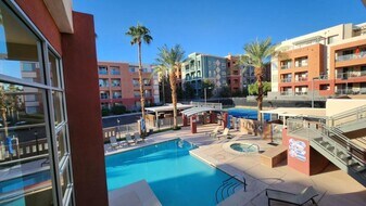 63 E Agate Ave in Las Vegas, NV - Building Photo