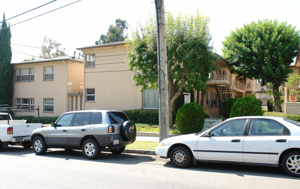 Eagledale Apartments in Los Angeles, CA - Building Photo