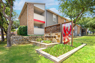 Redgate in Arlington, TX - Building Photo - Building Photo