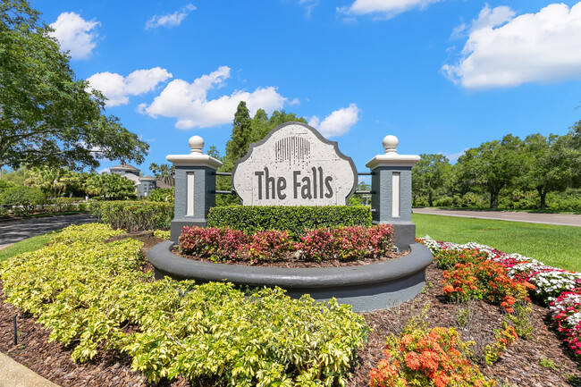 The Falls at New Tampa in Tampa, FL - Building Photo - Building Photo