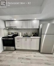 329 Provident Wy in Hamilton, ON - Building Photo - Building Photo