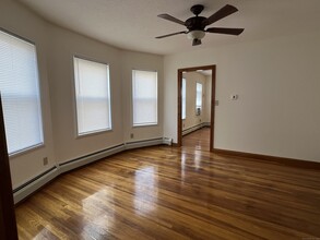 43 Brooklawn St-Unit -1 in New Britain, CT - Building Photo - Building Photo