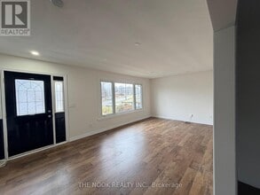 860 Florell Dr in Oshawa, ON - Building Photo - Building Photo