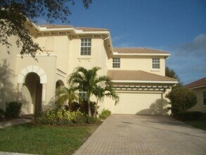 180 Via Catalunha in Jupiter, FL - Building Photo - Building Photo