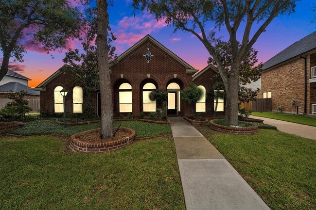 property at 2711 Sica Hollow Ln