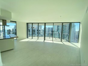1000 Brickell Ave-Unit -# 3701 in Miami, FL - Building Photo - Building Photo