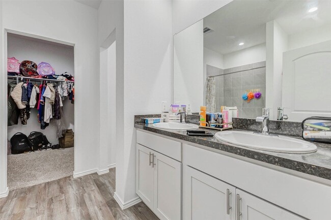 property at 5122 Sequoia Hts Ln