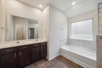 12303 Trumpetfish Dr in Conroe, TX - Building Photo - Building Photo