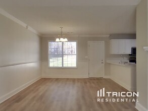 501 Grove Pointe Ct in Locust Grove, GA - Building Photo - Building Photo