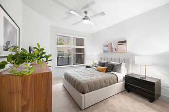 East Bend Apartments in Houston, TX - Foto de edificio - Building Photo