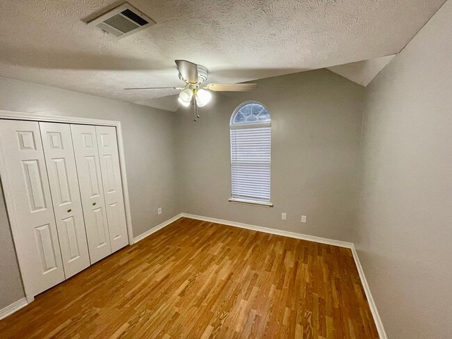 property at 128 Kings Ridge Dr