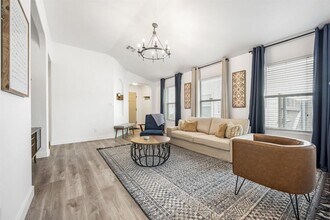 3309 Wickham Ln in Austin, TX - Building Photo - Building Photo