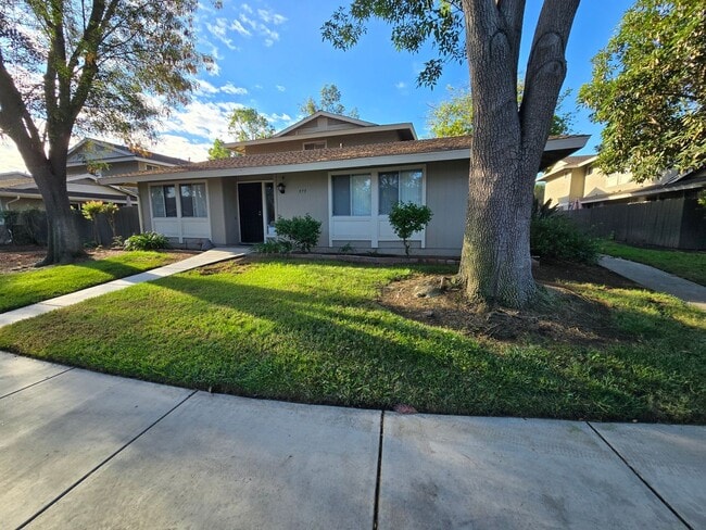 property at 979 Amistad Pl