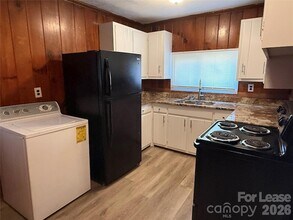 3104 Creighton Dr in Charlotte, NC - Building Photo - Building Photo