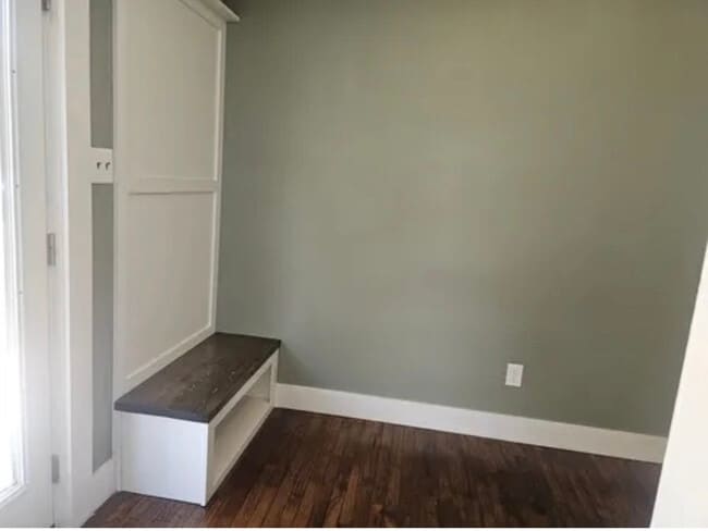 719 S Market St in Mt Vernon, MO - Foto de edificio - Building Photo