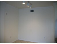 6410 Emerald Dunes Dr in West Palm Beach, FL - Building Photo - Building Photo