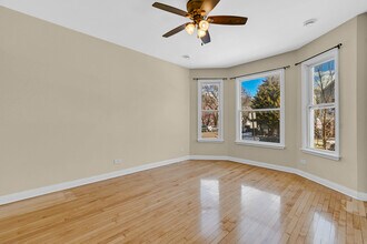 3056 N Drake Ave in Chicago, IL - Building Photo - Building Photo