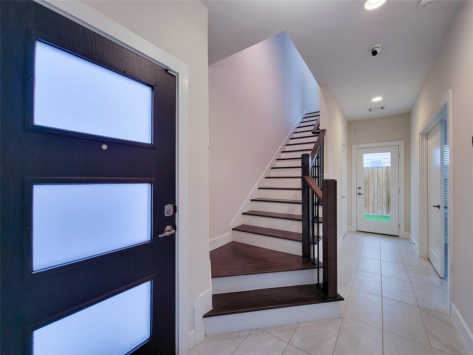 845 Fisher St in Houston, TX - Building Photo