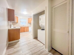 26 Fox Hill Dr in Kilmarnock, VA - Foto de edificio - Building Photo