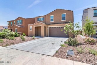 12575 W Midway Ave in Glendale, AZ - Building Photo - Building Photo