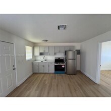 10541 SW 184th St in Cutler Bay, FL - Building Photo - Building Photo