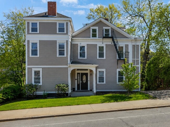 169 Waterman St