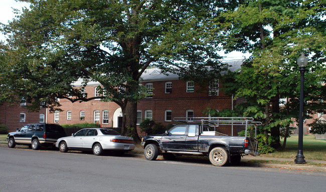 1112 N Kennebec St in Arlington, VA - Building Photo - Building Photo