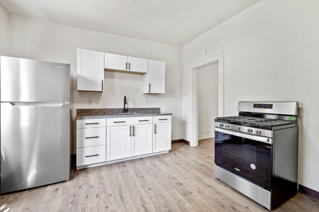 2432-2432 Berg St in Pittsburgh, PA - Building Photo