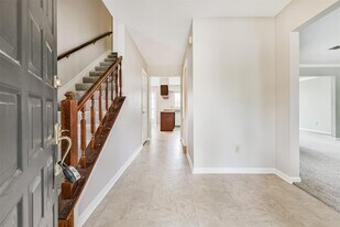 818 Noble Springs Rd in Houston, TX - Building Photo