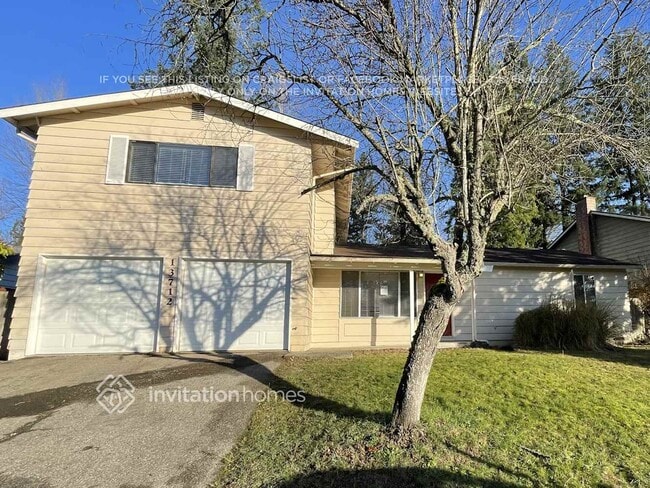 property at 13712 SE 170th St