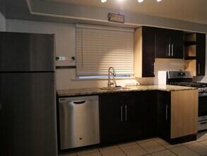 2304 N Monitor Ave in Chicago, IL - Building Photo - Building Photo