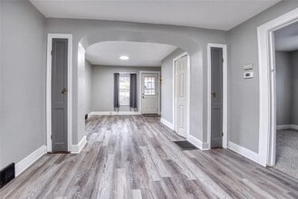 586 Highland Ave in Turtle Creek, PA - Building Photo - Building Photo