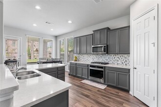 32052 Autumn Orchard Ln in Shenandoah, TX - Building Photo - Building Photo
