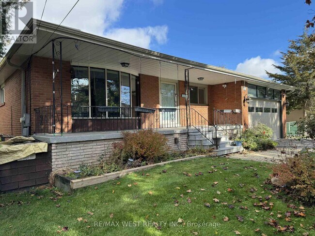 80 Maple Grove Ave in Richmond Hill, ON - Building Photo - Building Photo